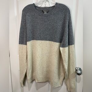 NWT 100% extra fine merino wool gray and beige men’s crew pullover sweater XL